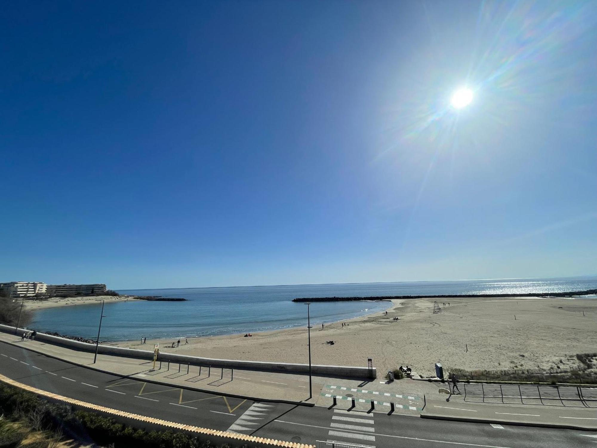 Appartement 2 Pieces Avec Terrasse 25M² Et Parking A 50M De La Plage - Fr-1-338-114 Sète Exterior foto
