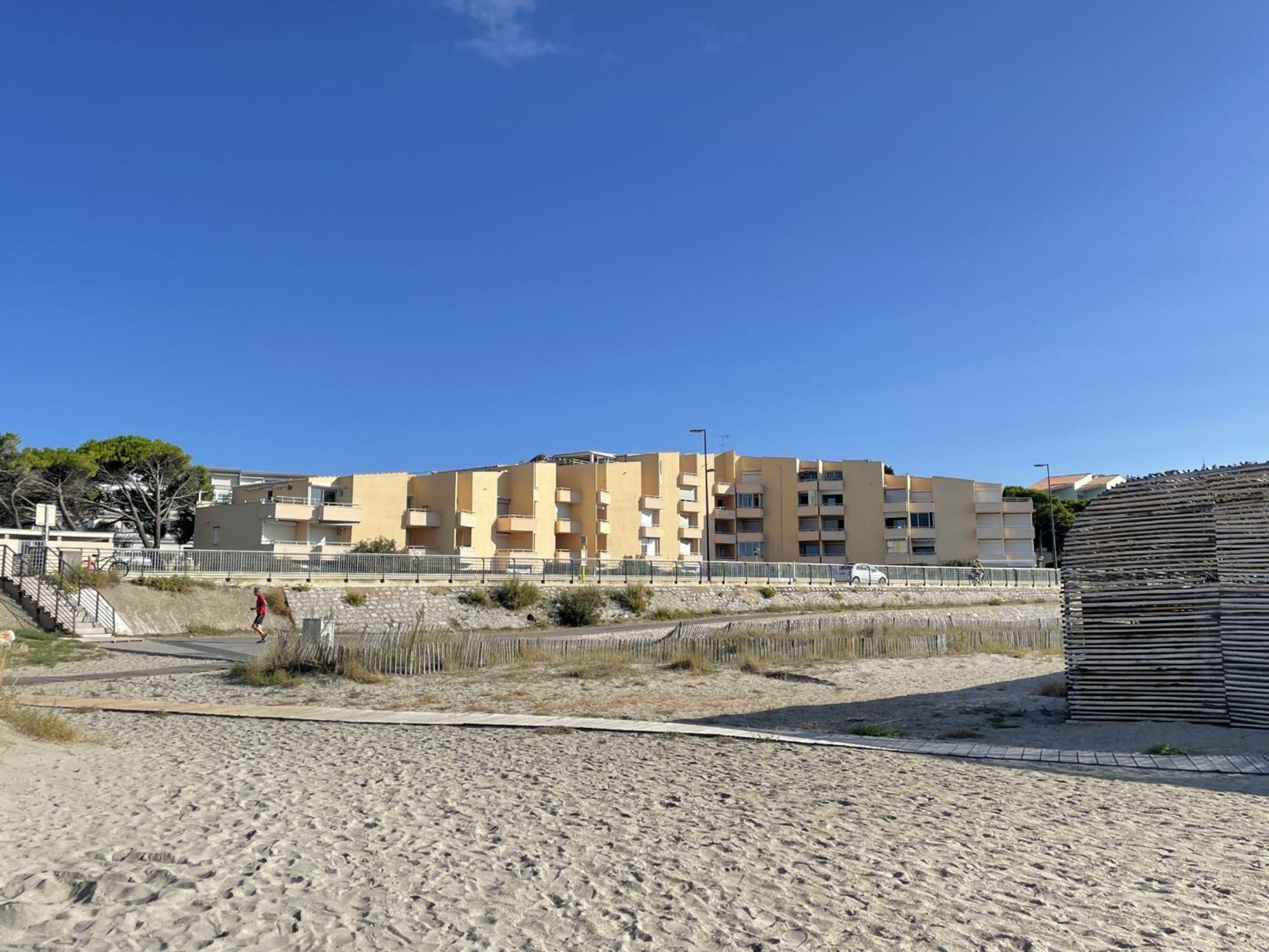 Appartement 2 Pieces Avec Terrasse 25M² Et Parking A 50M De La Plage - Fr-1-338-114 Sète Exterior foto